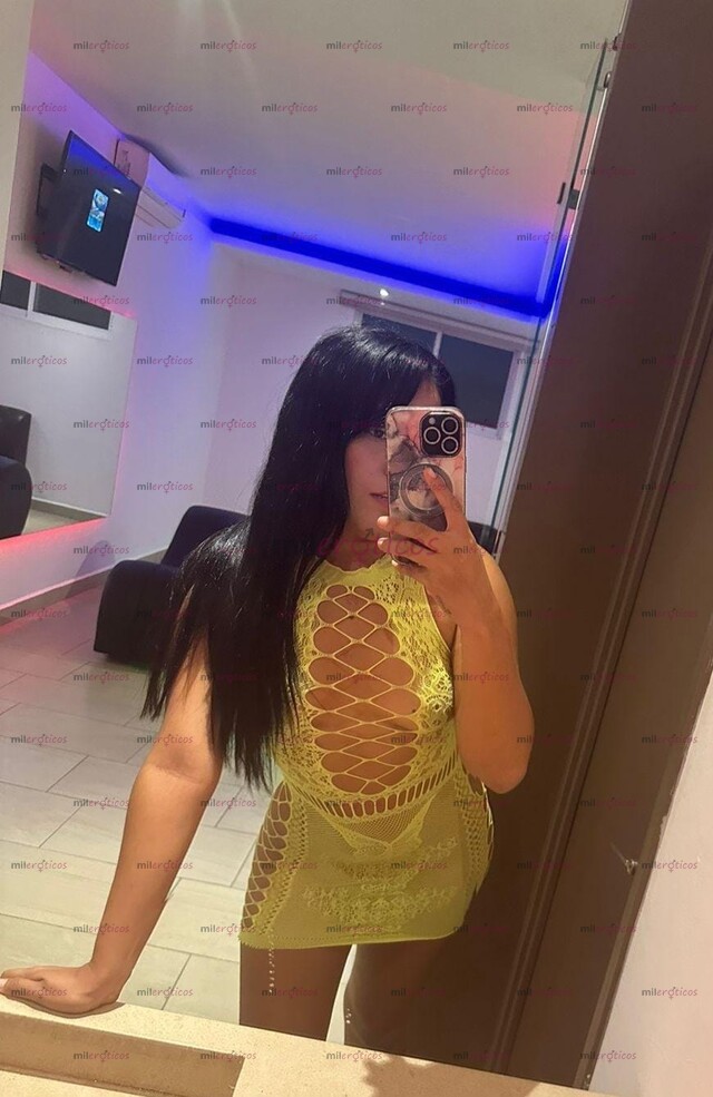 FOTOS DE DELICIOSA NENITA CON BELLOS SENOS PARADITOS VEN A COMERTELOS