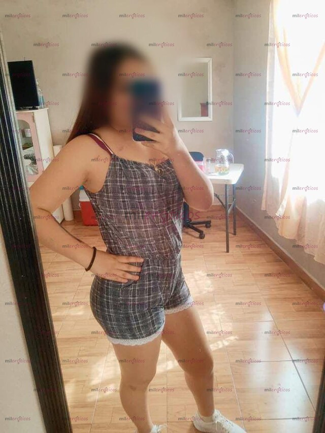 FOTOS DE DISFRUTA DEL PLACER Y DIVERSIÓN NENI JUGUETONA TODA UNA PERRA TRAVIESA CALIENTE