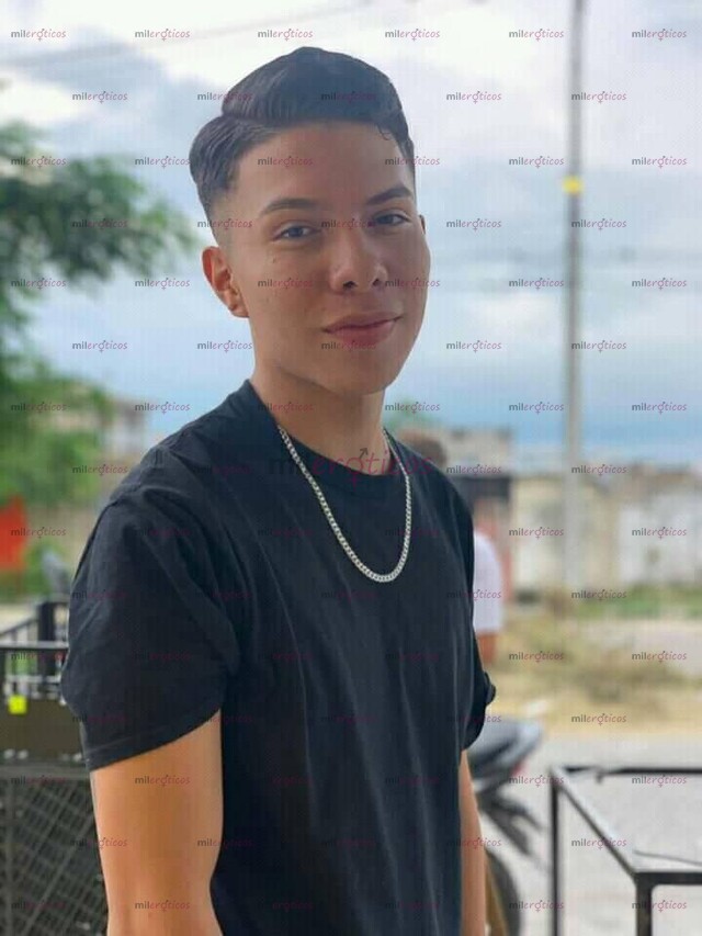 FOTOS DE JOVENCITO RECIÉN LLEGADO A VALLARTA BUSCO AMISTAD Y MÁS