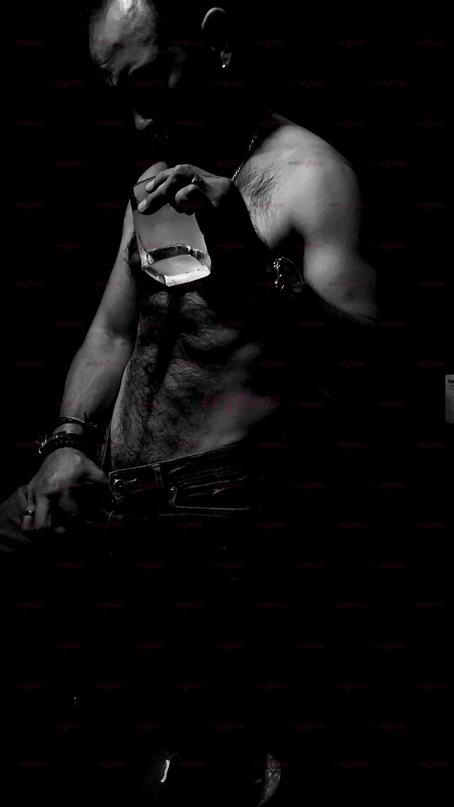 FOTOS DE HOMBRE DE COMPAÑÍA, ELOCUENTE, DISCRETO, BUEN CUERPO, SOLO MUJERES