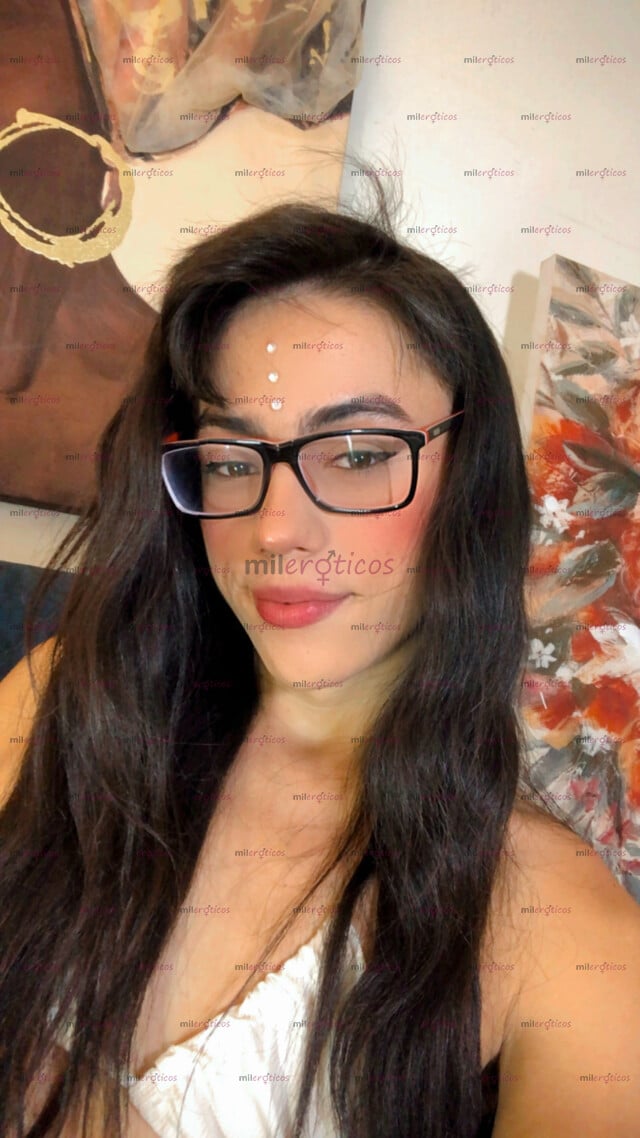 FOTOS DE LAURA DISPONIBLE VERGONA DESCOMPLICADA CON SITIO PRIVADO