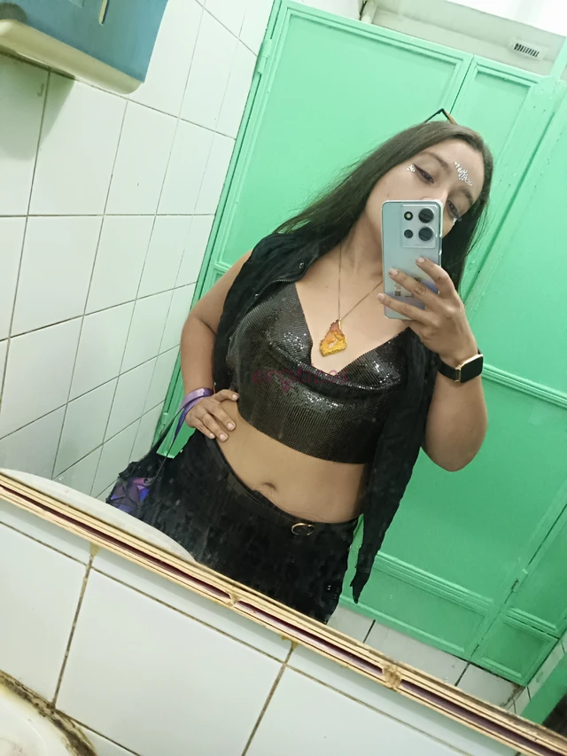 Hola corazon soy naty una caliente colombiana dispuesta a alegrarte el dia hago masajes relajantes descontracturante sensitivos tantricos fetiches tri...