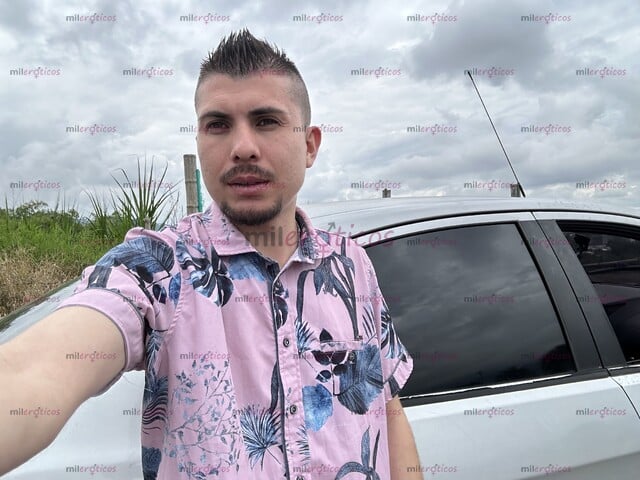 FOTOS DE MI NOMBRE ES DAMIAN SALGADO UN MASAJISTA QUE TE SEDUCIRA EN EL PLACER Y LA TENTA