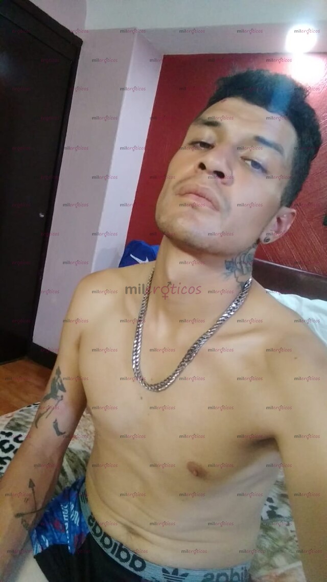 FOTOS DE EL JOVEN ROMPE DURAZNOS CON 20 CM DE PODER EN CARNE PARA PENETRAR Y ROMPER C