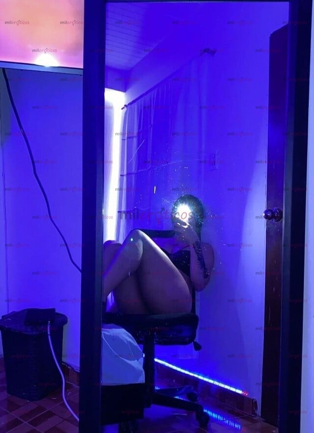 FOTOS DE HERMOSA MODELO CULONA, DISPUESTA A COMPLACERTE