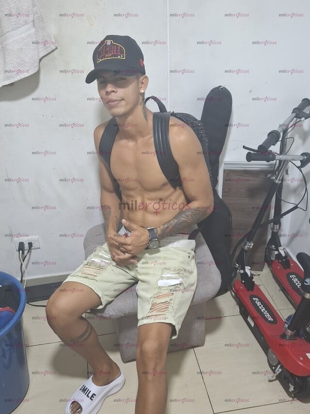 FOTOS DE ANDY COSTEÑITO ACTIVO HAGO TRIOS ATIENDO PAREJAS ESTOY EN BELLO HAGO DOMICILIOS