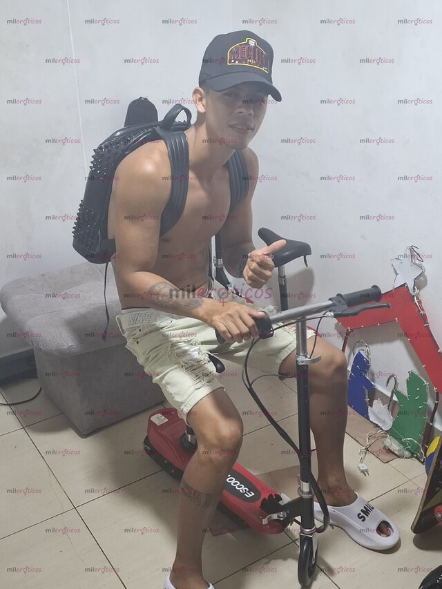 FOTOS DE ANDY COSTEÑITO ACTIVO HAGO TRIOS ATIENDO PAREJAS ESTOY EN BELLO HAGO DOMICILIOS