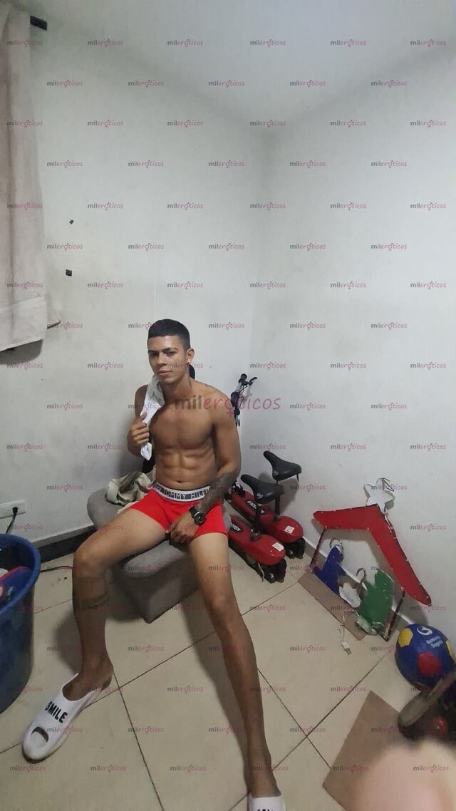 FOTOS DE ANDY COSTEÑITO ACTIVO HAGO TRIOS ATIENDO PAREJAS ESTOY EN BELLO HAGO DOMICILIOS