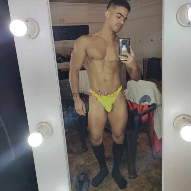 Dejate llevar al placer con mis masajes eroticos y sexuales mi servio exclusivo para pasivos y mujeres que quieran explorar un masaje que te haga sent...