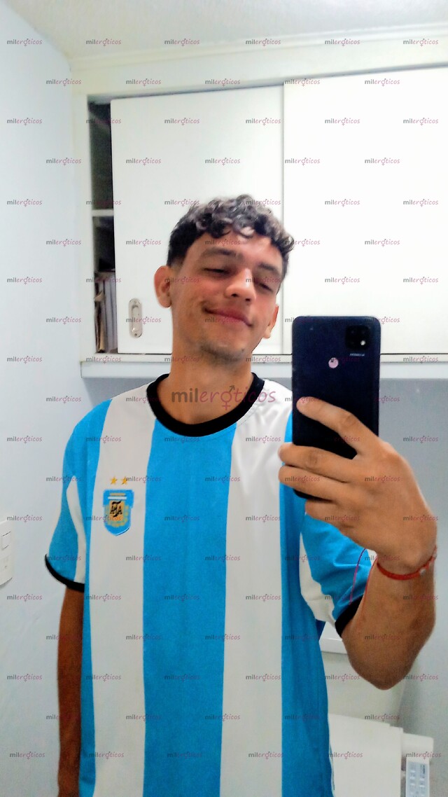 FOTOS DE VENEZOLANO RICO POLLO DE 20 RECIÉN LLEGADO PARA COMPLACERLOS EN CDMX