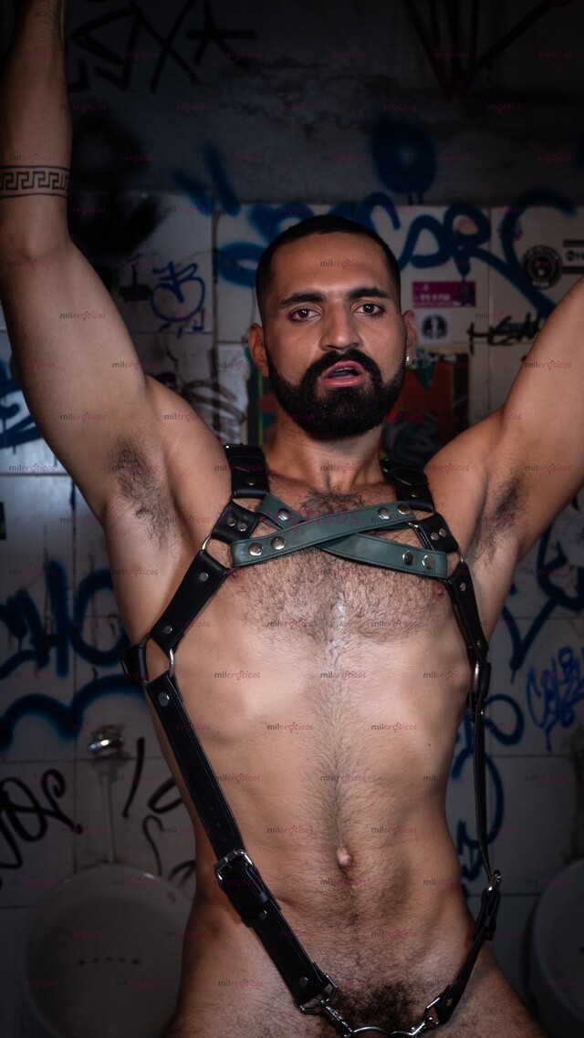 FOTOS DE HOMBRE PELUDO CON BARBA VERSÁTIL, NO MOLESTE SOLO ESCRIBA SI VA A COCRETAR.