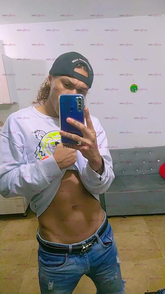 FOTOS DE VERSATIL COSTEÑO COMPLACIENTE EN BUSCA DE DIVERSION