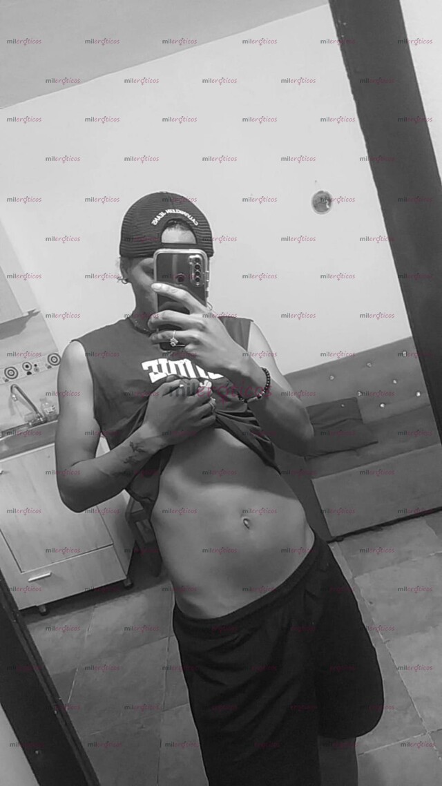 FOTOS DE VERSATIL COSTEÑO COMPLACIENTE EN BUSCA DE DIVERSION