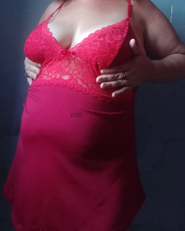 Oi amor sou uma gordinha ruivinha com uma buceta gulosa quentinha e apertadinha tenho local sigiloso e discreto tambem atendo em moteis atendo homens...