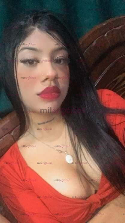 FOTOS DE MORENA PIEL DE SEDA FEMENINA CON APARTAMENTO LECHERA VERSÁTIL