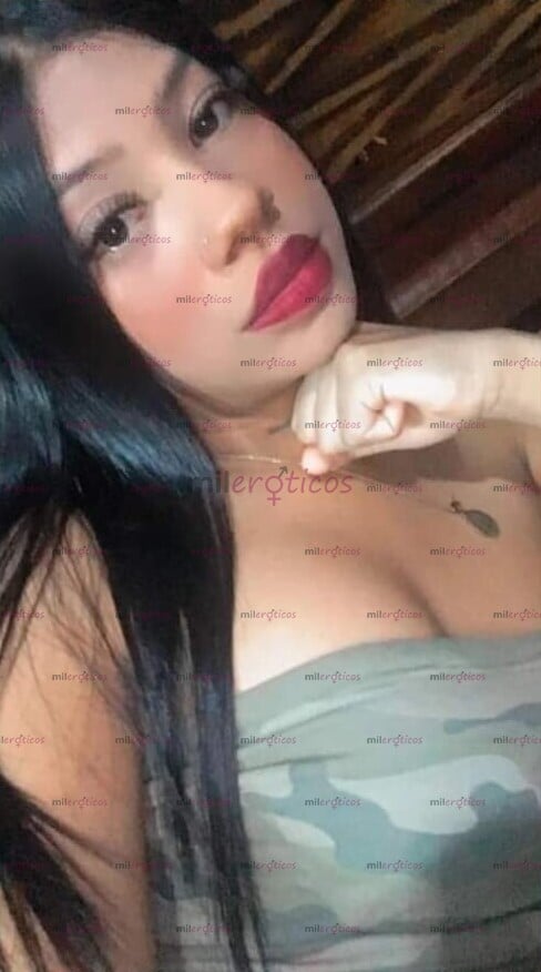 FOTOS DE MORENA PIEL DE SEDA FEMENINA CON APARTAMENTO LECHERA VERSÁTIL