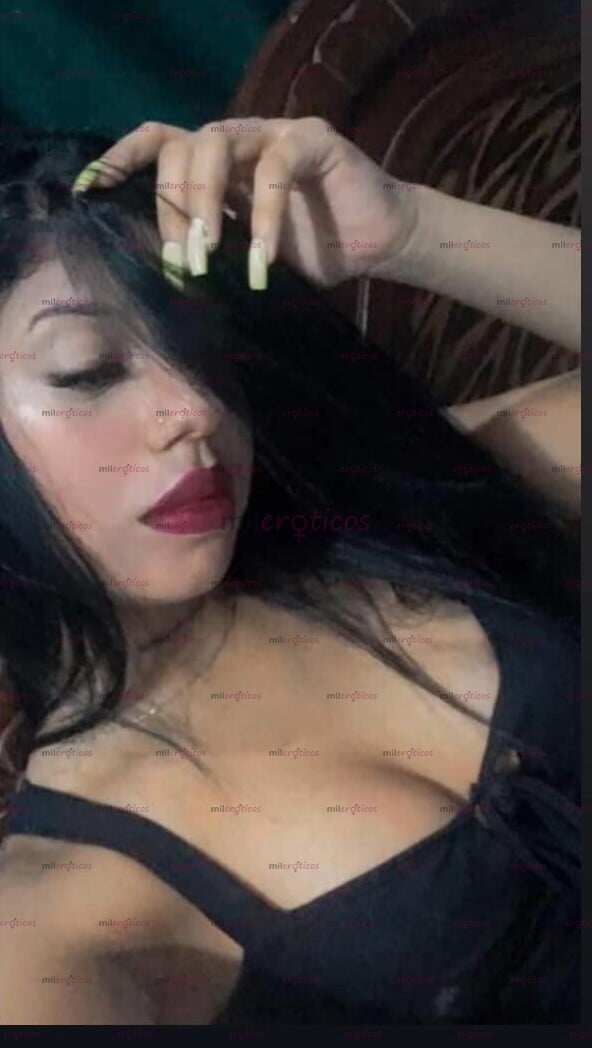 FOTOS DE MORENA PIEL DE SEDA FEMENINA CON APARTAMENTO LECHERA VERSÁTIL