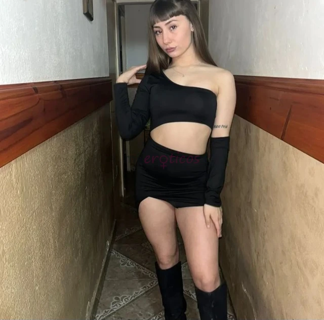 Soy una joven dispuesta a satisfacer tus deseos sexual tanto como presencial y virtual todo incluido me llamo emilia annais 23 anos chilena cuento con...