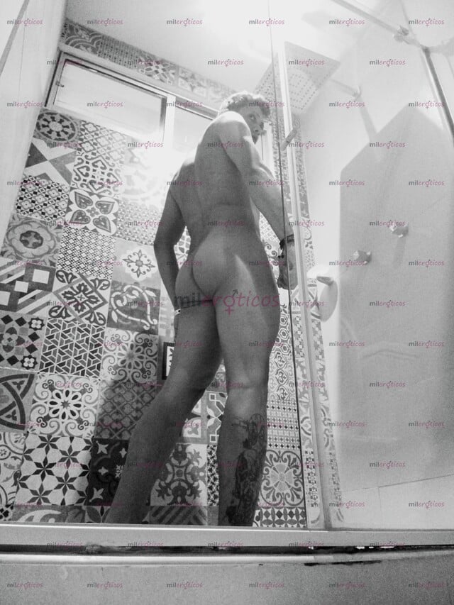 FOTOS DE BISEXUAL ACTIVO DISPONIBLE, DESCOMPLICADO Y DISPUESTO A COMPLACER TUS FANTASÍAS
