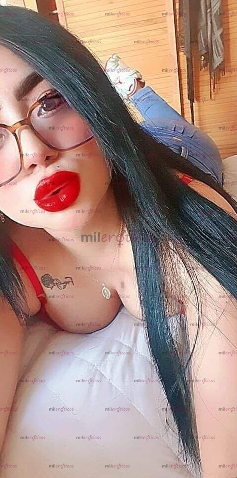 FOTOS DE HOLA, MI AMOR, TE SALUDA UNA SENSUAL DIABLITA EN LA CAMA, SUMAMENTE APASIONADA,