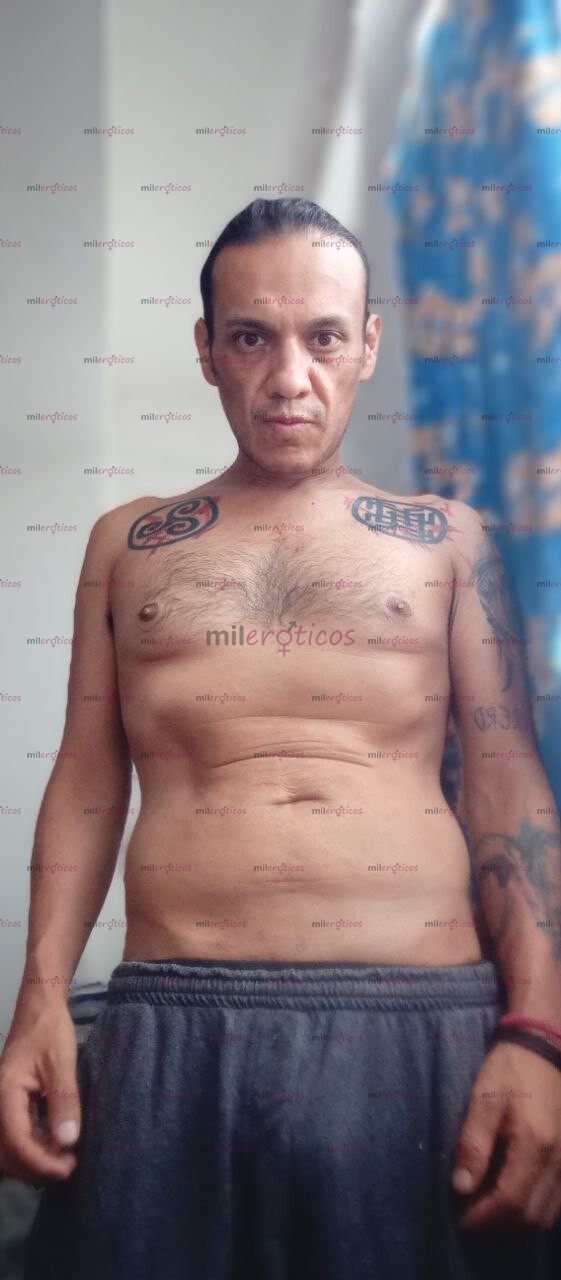 FOTOS DE LA MEJOR VERGA DE LA CIUDAD, 23 CM DE LARGO Y 15 DE DIAMETRO