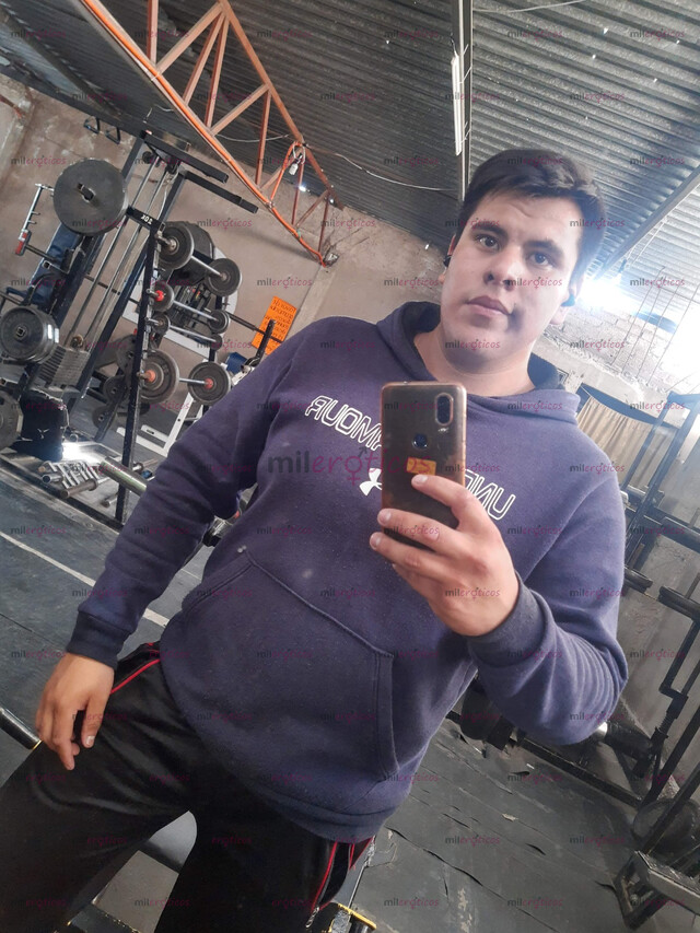 FOTOS DE JOVEN HACIENDO LO QUE LE GUSTA, COMPLACERTE Y HACERTE FELIZ EN TODO MOMENTO