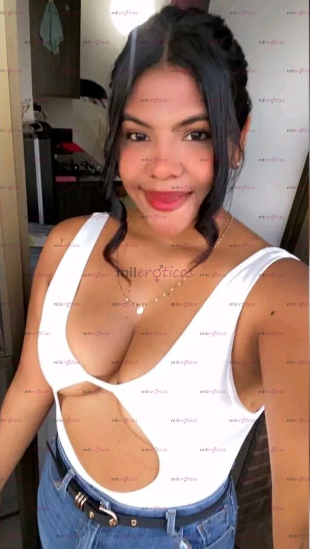 FOTOS DE HERMOSA MORENA ARDIENTE DISPUESTA A CUMPLIR TODAS TUS FANTASIAS Y FETICHES