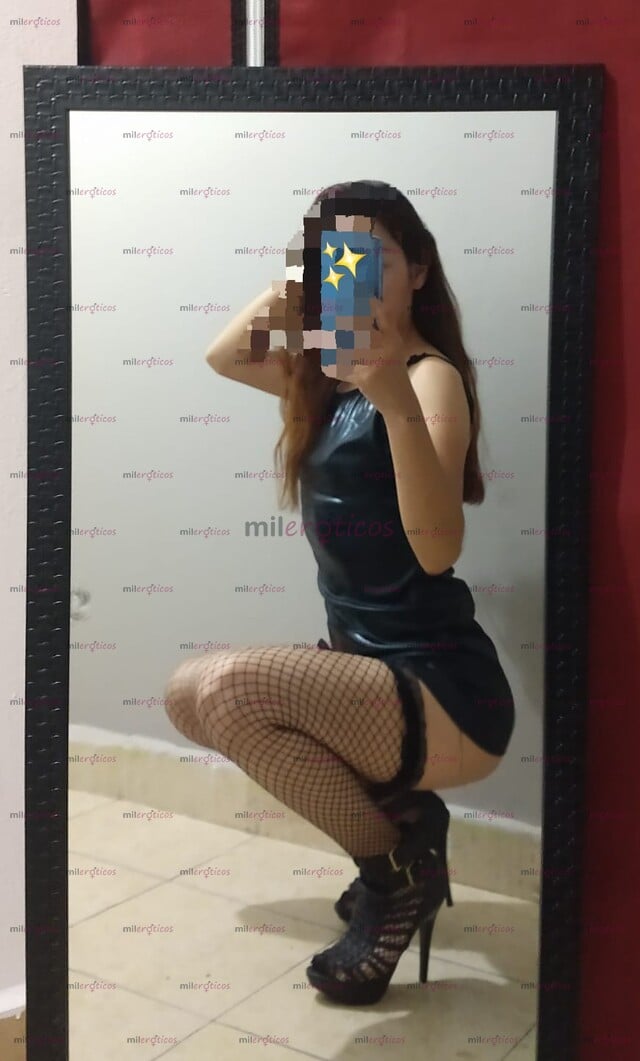 FOTOS DE AMOR SOY ROMINA UNA ESCORT JOVEN PETITTE FLAQUITA Y GUAPA