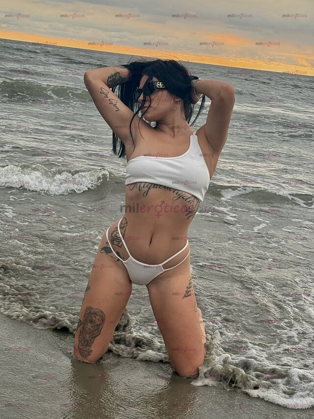 FOTOS DE EXÓTICA Y DOMINANTE CON GANAS DE EXPERIMENTAR NUEVAS EXPERIENCIAS