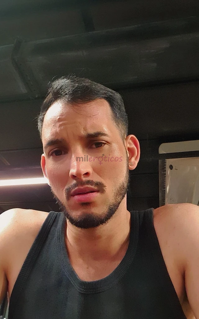 Muito prazer me chamo kadu novaes 29 anos passivo super discreto rabudo guloso cheiroso educado simpatico e principalmente direto ao ponto e muito dis...