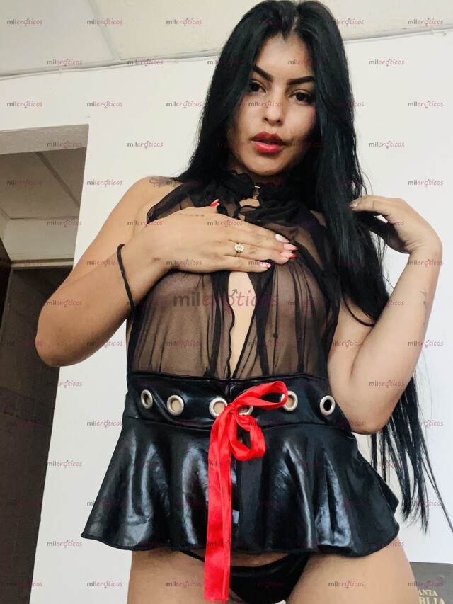 FOTOS DE MORENA ARDIENTE Y CALIENTE DE PASO POR TU CIUDAD