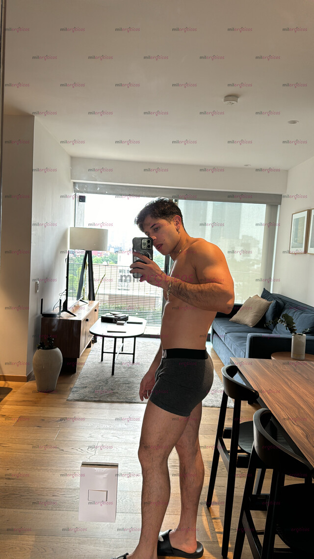 FOTOS DE ALAN SCOTT 26 EN TU CIUDAD POR UNOS DÍAS