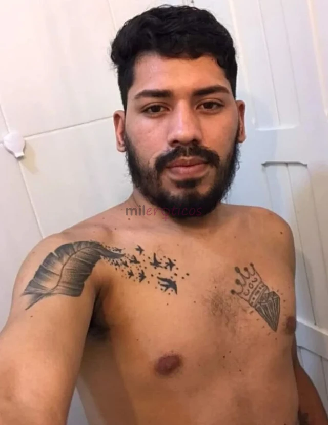 Sou versatil nao tenho local atendo em hotel e motel ou sua residencia se vc preferi qualquer horario to disponivel apenas marque com antecedencia nao...