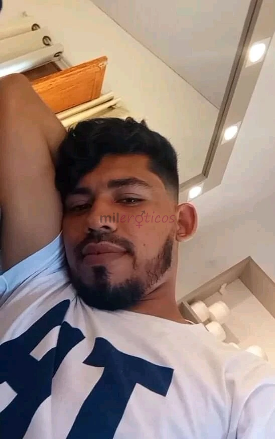 Sou versatil nao tenho local atendo em hotel e motel ou sua residencia se vc preferi qualquer horario to disponivel apenas marque com antecedencia nao...