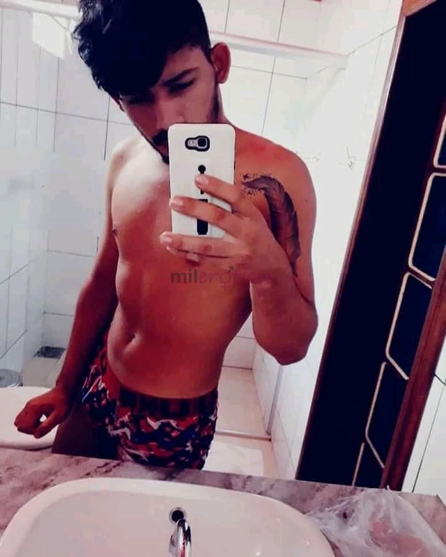 Sou versatil nao tenho local atendo em hotel e motel ou sua residencia se vc preferi qualquer horario to disponivel apenas marque com antecedencia nao...