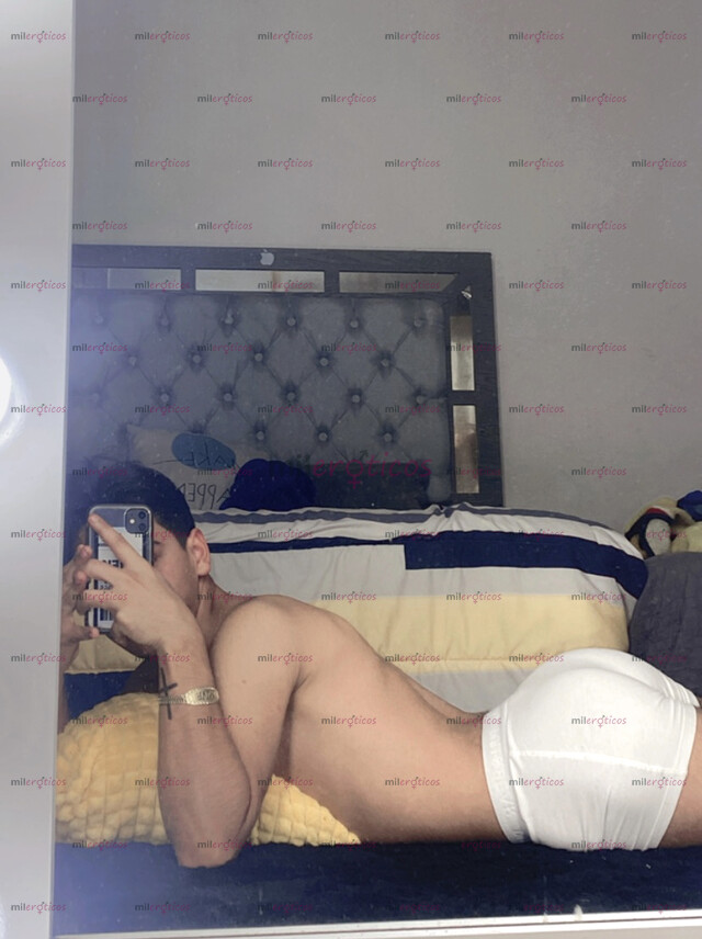 FOTOS DE CHICO DELGADO NALGÓN DISPUESTO A ATENDERTE COMO SE DEBE