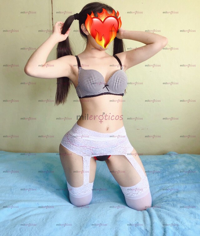 FOTOS DE NUEVESITA EN EL MEDIO!! HOY INICIO,18 AÑITOS,NIVEL,CLASE,SOY CALIENTISIMA GOLOSA
