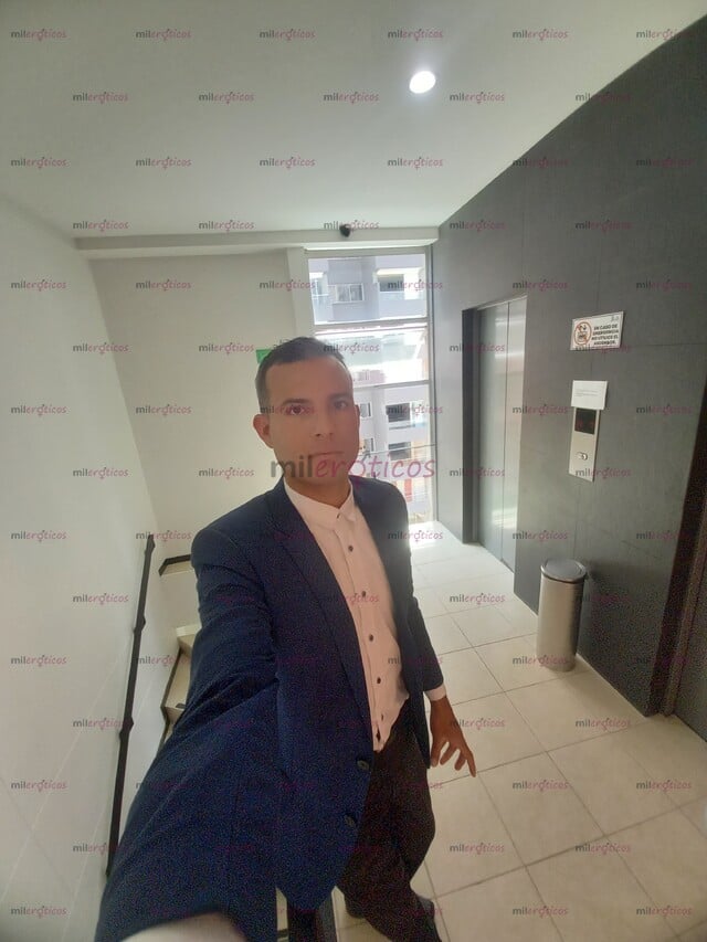 FOTOS DE COSTEÑO FOGOSO: PURA PASIÓN Y PLACER CON UN MIEMBRO IMPONENTE