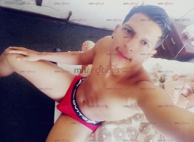 FOTOS DE JOVEN VERSÁTIL DISPUESTO A COMPLCERTE EN LA CAMA