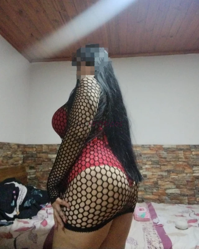 1 gt hola amor lindo soy rosmi una linda peli negra tetona natural que desea hacer que saques toda tu leche sobre mi ven y derramate encima mio soy co...