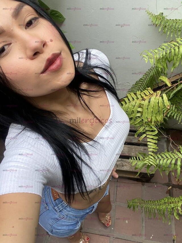 FOTOS DE ROSARIO CHICA TRAGONA CON UN CUÑO APRETADO Y CUMPLIENDO FANTASÍAS EXÓTICAS
