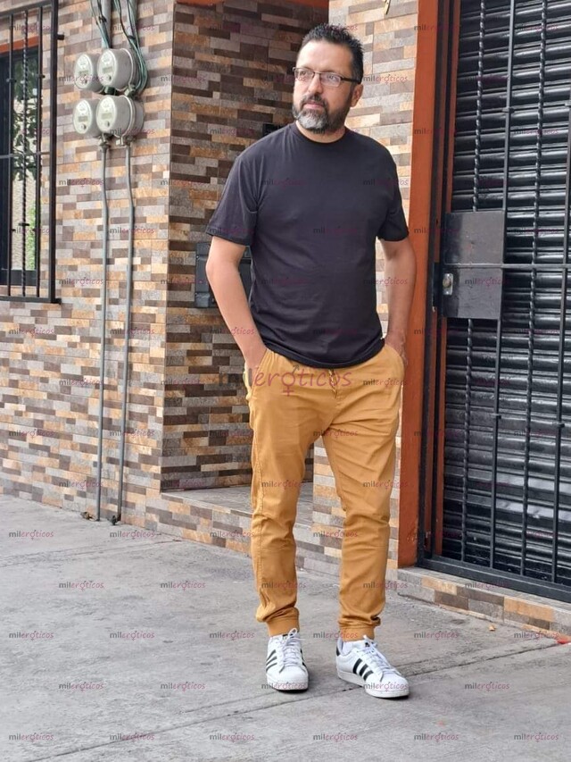 FOTOS DE POTENTE, CABALLERO, SIMPÁTICO Y MACHO DOMINANTE