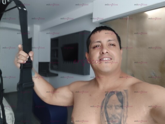 FOTOS DE GAYS... NO...... DISCULPEN EVITEN QUE LOS BLOQUEE SOLO SWINGER