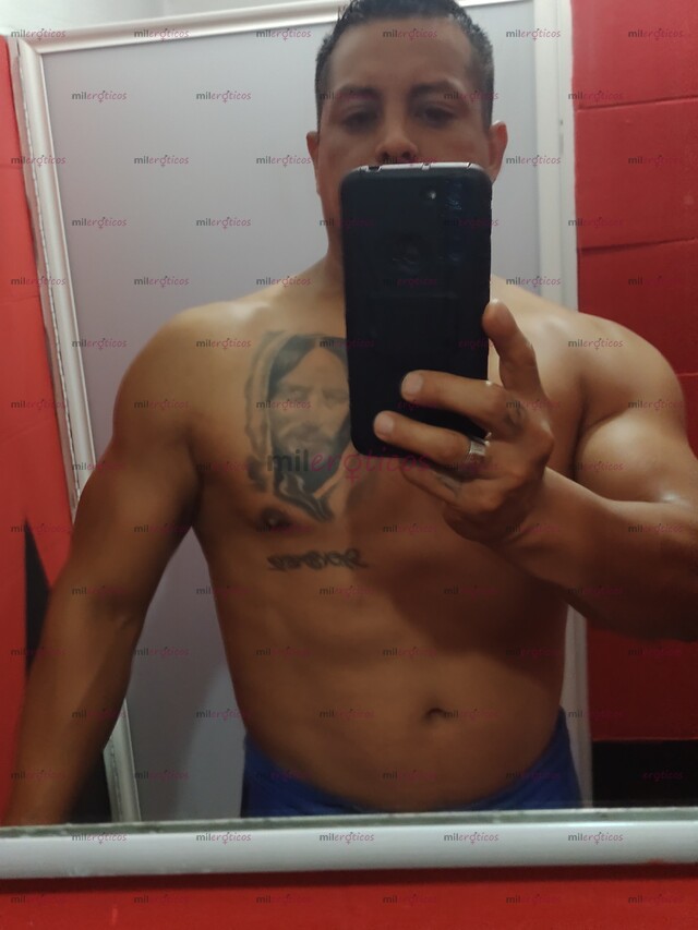 FOTOS DE SOY DYLAN STRIPPER PROFESIONAL SOLO AMBIENTE SWINGER Y MUJERES SOLVENTES..