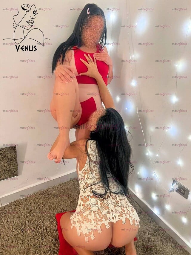 FOTOS DE TRIO EN PROMOCIÓN CON JUGUETONAS PRIMAS ESPERANDO QUE NOS DES BIEN RICO