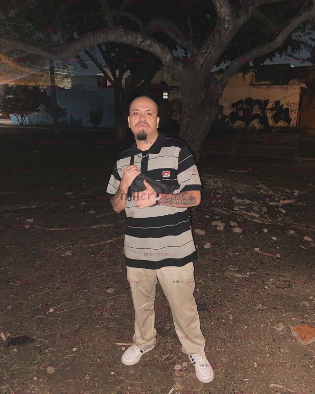 FOTOS DE CHAKAL VERGON TATUADO AVIENTO MUCHA LECHE