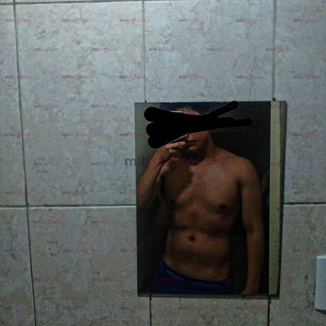 FOTOS DE JOVENCITO DOTADO, LISTO PARA DARTE EL MEJOR PLACER