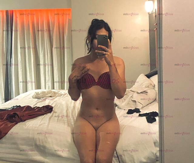 FOTOS DE MORENITA, SUMISA , NATURAL Y COMPLACIENTE.