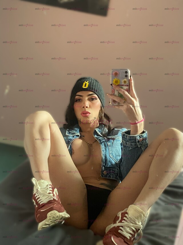 FOTOS DE CHICA TRANS CON GRAN POLLA Y LINDO TRASERO