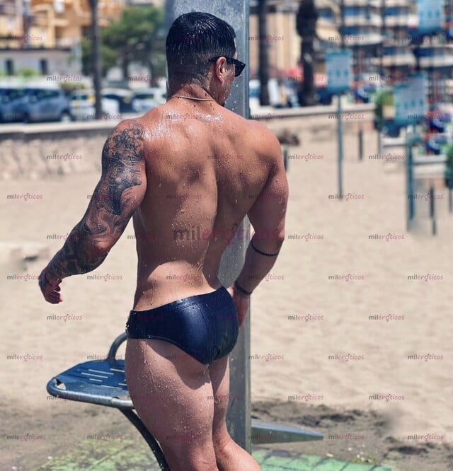 FOTOS DE MUY CALIENTE CON CUERPO ATLÉTICO MACHO A TUS DISPOSICIÓN CON TOTAL DISCRECION Y
